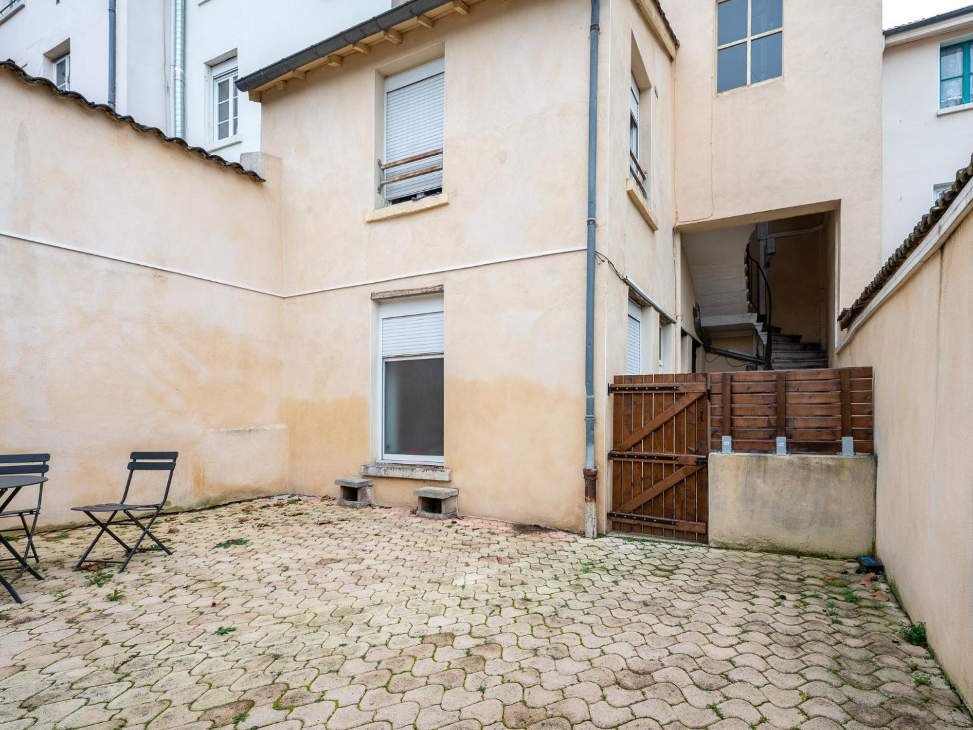 Secret Cache De Valmy Apartamento Lyon Exterior foto